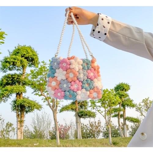 Hand woven woolen Crochet bag with puff flowers women 2020 new creative chrysanthemum messenger bag