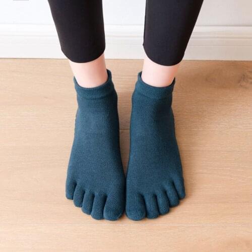 Women Anti-slip Yoga Socks High Elastic Cotton Five Finger Toe Socks Dancing Sports Indoor Exercise Fitness Socks