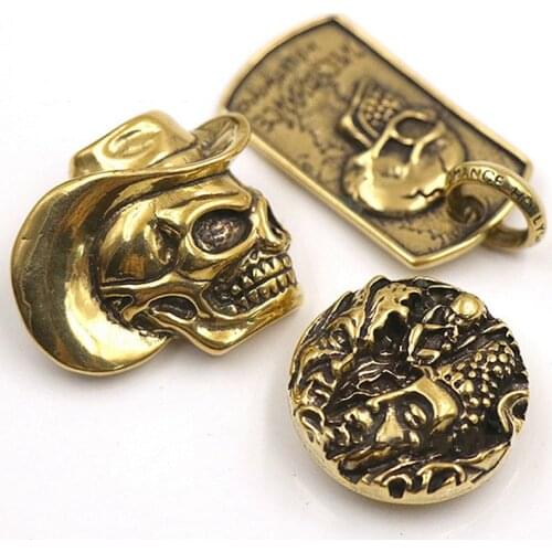 Brass Embossed Skull Distressshield Badge Pendant Conchos Purse Screwed For Wallet Belt Bag Jeans Phone Case DIY Accessories