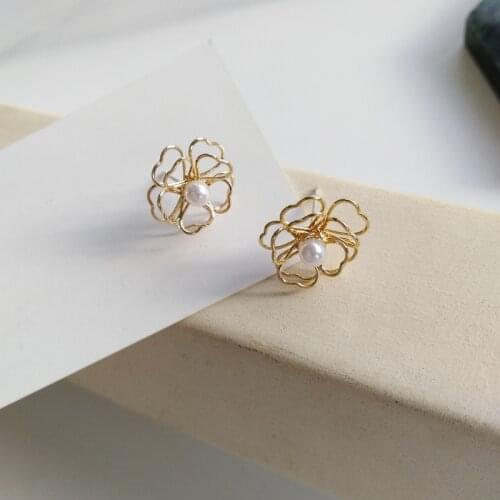 S925 needle Beautiful flower earrings creative hollow-out three-dimensional small simulated Stud earrings for women jewelry