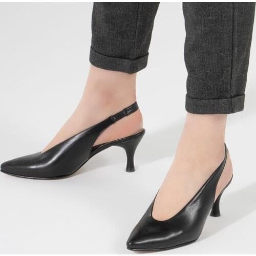 Callizio Womens Genuine Leather Pumps Low Heeled Shoes Thin Heel Pointed Toe Woman Elegant Look Summer Best 2021 Zapatos Mujer