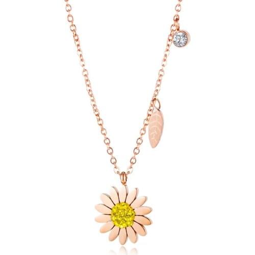 Dainty rose gold Zircon daisy Pendant necklaces for women cute kpop flower stainless steel jewelry collares mujer moda 2020 bff
