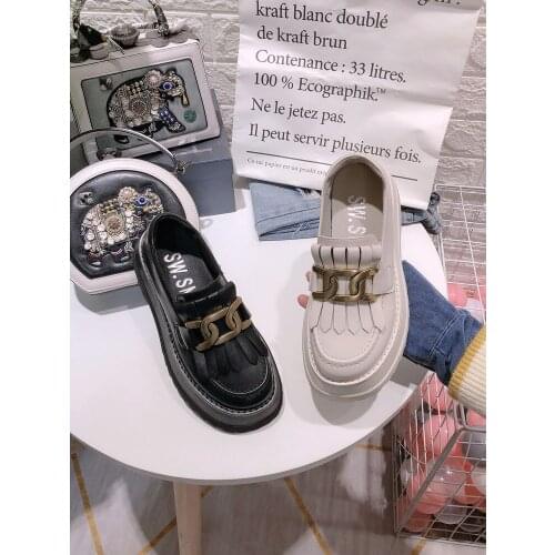 2021 spring and autumn new ladies British metal buckle tassel platform small leather shoes all-match loafers