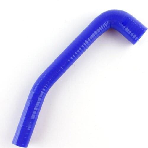 Car Silicone Crankcase Breather Hose With Oil Coating For Ford Mondeo Mk3 ST220 2002-2007 Part number: 2S7E-6C658-BA & 17X45C02