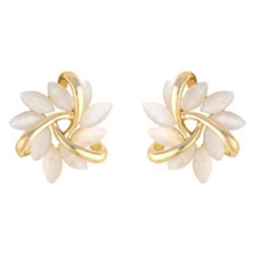 Elegant and Exquisite Opal Petal Circle Stud Earrings For Woman New Classic Jewelry Luxury Party Girls Unusual Earrings