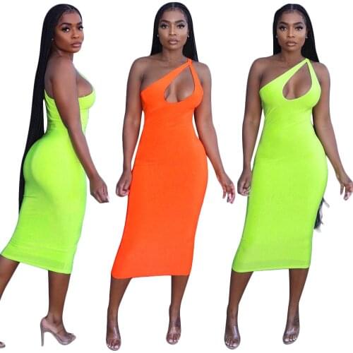 Explosive European and American Womens Sexy Tight-Fitting Hollow Solid Color Oblique Shoulder Mid-Length Dress