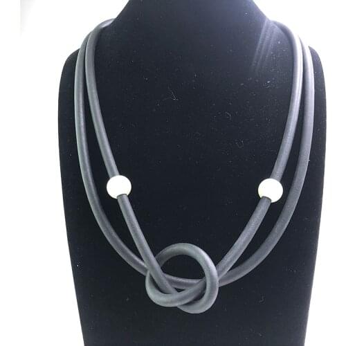 YD&YDBZ 2019 New Pearl Necklace For Women Pendant Necklace Handmade Rubber Jewelry Party Gift Black Rope Soft Elasticity Chains
