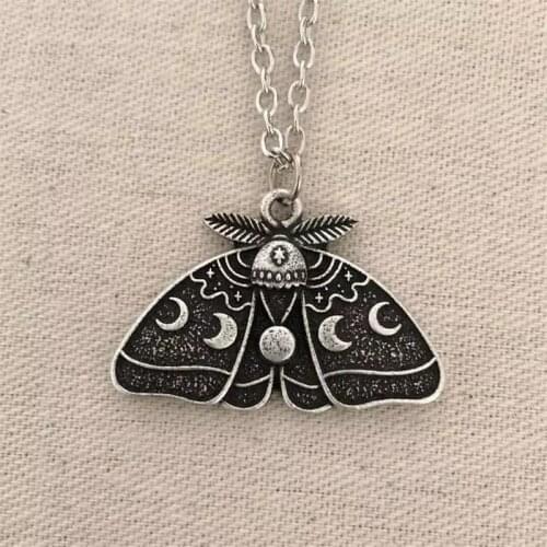 Fashion Mysterious Black Moth Shaped Charm Necklaces Moon Star Fine Pendant Necklace For Women Party Jewelry