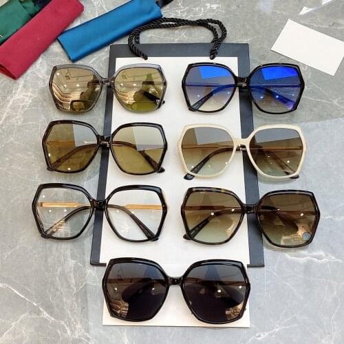 2021 New Fashion Womens Sunglasses Brand Designer Sunglasses Polygonal Frame Glasses High Metal Temple Top Quality Sunglasses