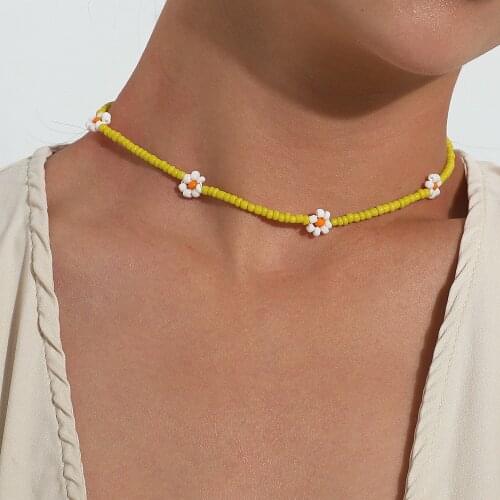 Trendy Creative Beads Flower Choker Necklace Women Fashion Clavicle Short Chain Necklaces Handmade Personality Neck Jewelry