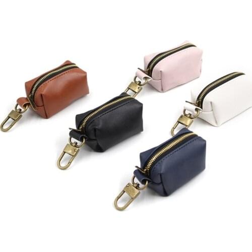 Travel Outdoor Portable Dog Poop Bag Dispenser PU Leather Pouch Pet Puppy Cat Pick Up Poop Bag Holder Garbage Waste Bag Organize