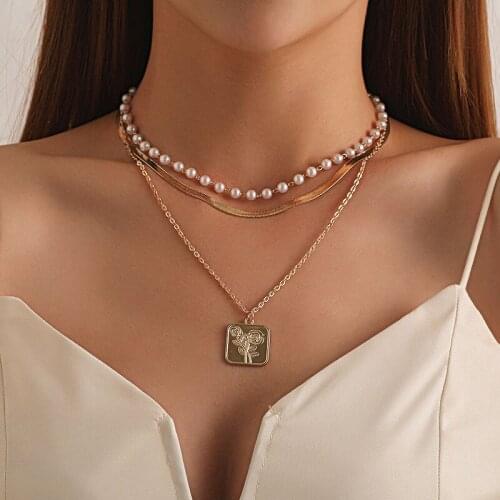 Vintage Imitation Pearl Square Rose Flower Pendant Necklace Women Fashion Multilayer Geometric Clavicle Necklace Jewelry Kolye