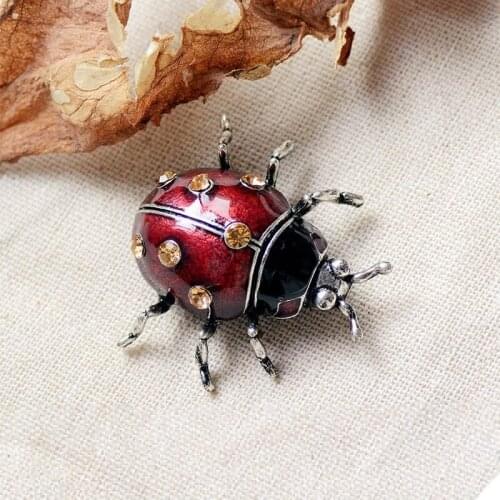 Ladybugs Enamel Pin Vintage Rhinestone Insect Brooch Jewelry Metal Brooches For Women Men Banquet Party Clothes Pins