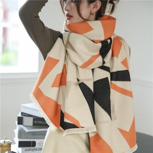 Wholesale 2021 Cashmere Winter Warm Scarf Hijab Women Print Pashmina Soft Shawl Wrap Foulard with Tassel Thick Blanket Bufanda