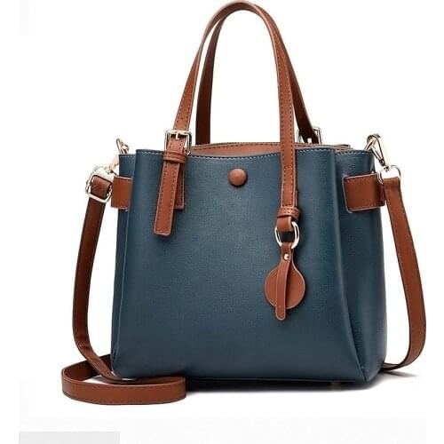 Womens bag 2020 fresh literature and art ladies fashion handbag shoulder bag Messenger PU chain small square bag