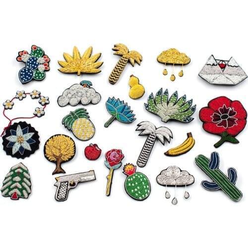 Indian silk handmade embroidery cute little brooch female brooch childrens pin creative accessories decorative wild mini tide