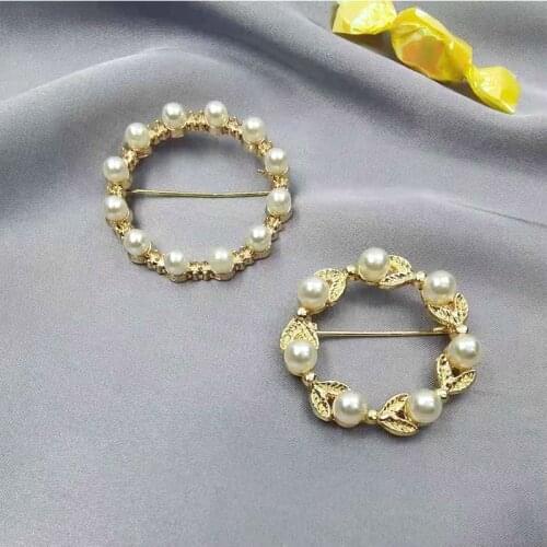 New Fashion Enamel Pin Gold Color Pearl Brooches for Women Scarf Buckle Lapel Pin and Brooch Jewelry Luxury Clothing Accessories