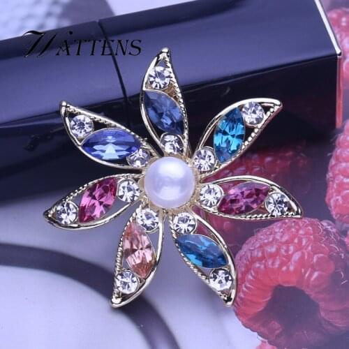 Pearl Jewelry Noble Flowers Elegant Pearl Brooch Pin Colored Zircon Brooch Natural Pearl Bohemia Brooch Gift Promotion new