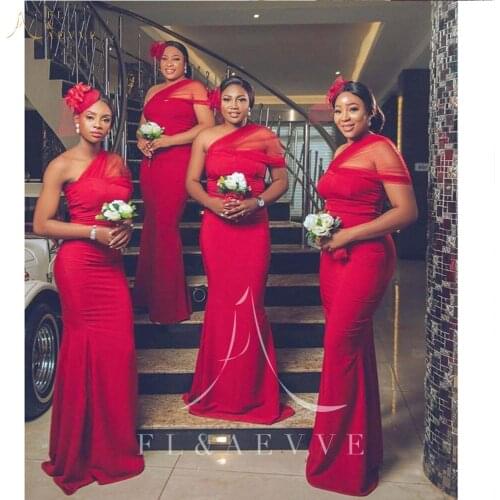 Fashion Red Satin One-Shoulder Bridesmaid Dresses Lace-up Wedding Party Gowns Illusion Women Occasion Dress Plus Size Prom Gowns