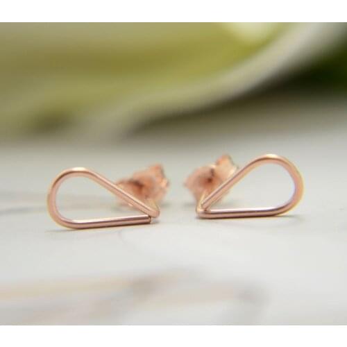 Domino Handmade Delicate Water Drop Shaped Earrings Wire Wrapping Stud Earrings Everyday Wear