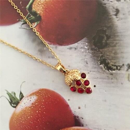 Cute Gold Color Small Strawberry Pendant Necklace For Women Girl Sweet Fruit Jewelry