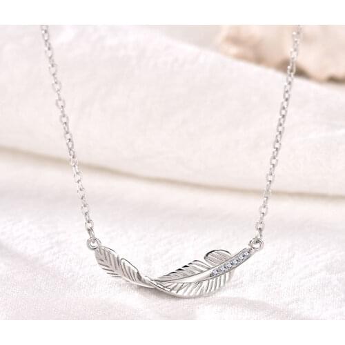 925 Sterling Silver Feather Leaf Clavicle Chain Necklace for Women Cubic Zircon Necklace Jewelry Wholesale S-N686