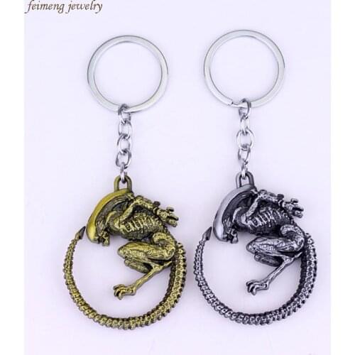 Top Grade Quality Game Aliens Predator AVP Keychain 2 Colors Keychain Alien Queen Pendant Keyring Vintage Key Holder