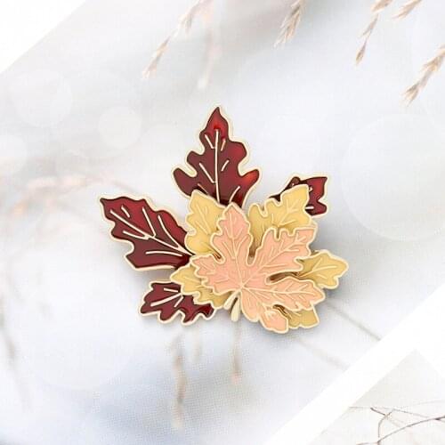 Vintage Maple Leaf Brooch Plant Painting Brooch Autumn Maple Leaf Brooch Multilayer Maple Leaf Brooch Maple Leaf Brooch