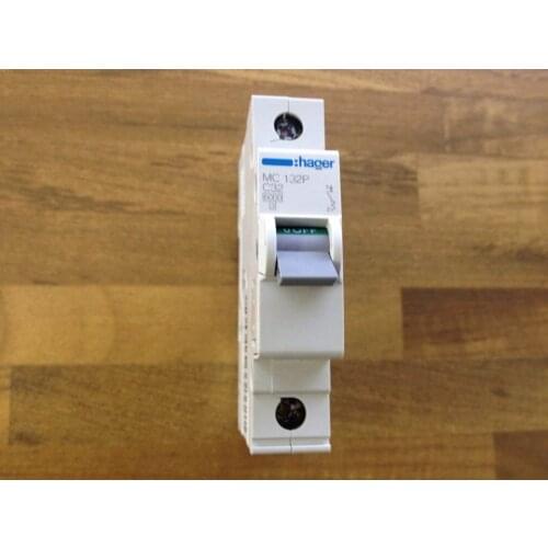 Original new 100% MC132P C32 miniature circuit breaker air switch 1P 32A