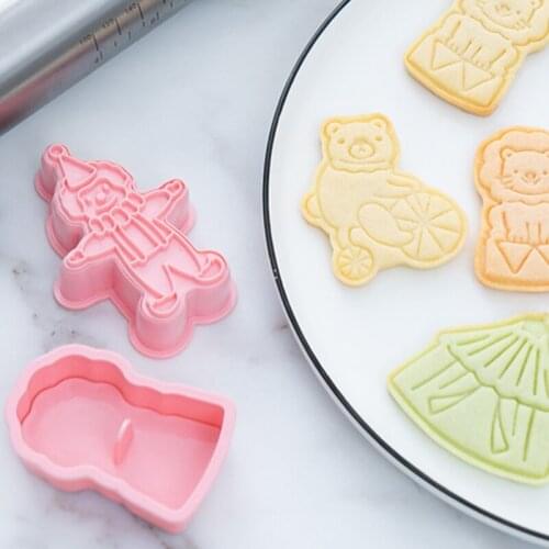 6Pcs Circus Animal Cookie Cutters Fondant Cutters Plunger Cookie Stamps, Rabbit