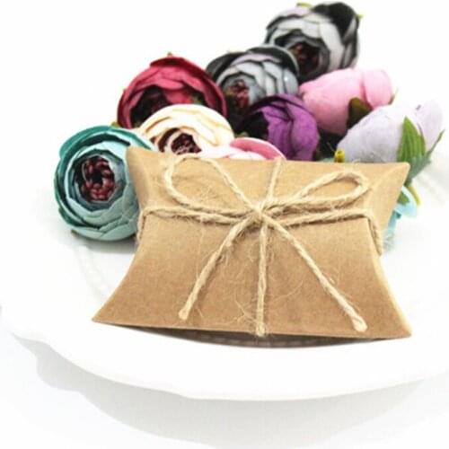 50pcs Kraft Paper Pillow Candy Box White Brown Wedding Party Favors Gift Home New Year Christmas Kids Birthday Baptism Supply