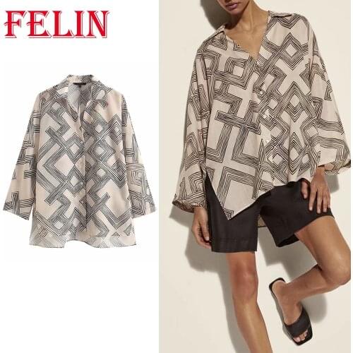 High Quality Women Chic Oversized Shirts Za 2021 Batwing Sleeve V Neck Geometric PrintLoose Blouses Elegant Summer Mujer Tops