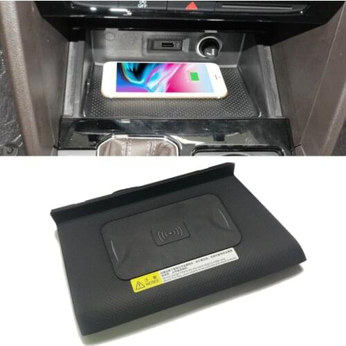10W QI wireless charging phone charger fast charging plater accessories for VW Tiguan MK2 Allspace Tharu 2017 2018 2019