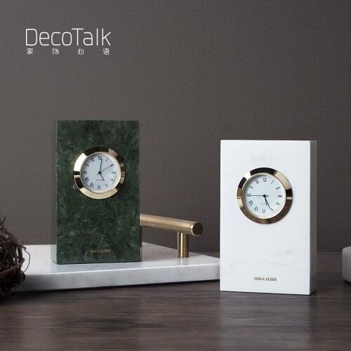 DecoTaLk A Table Clock