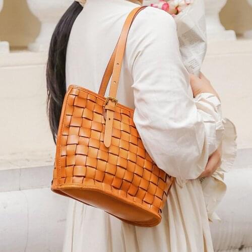 Fashion luxury designer natural real leather ladies large-capacity woven tote bag casual high-quality cowhide shoulder bag