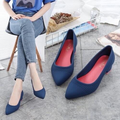 Spring New jelly Shoes Pumps Low Square Heel Pointed Toe Slip On Casual Rain Shoes Summer Sandals 3 CM Lady Jelly Shoes