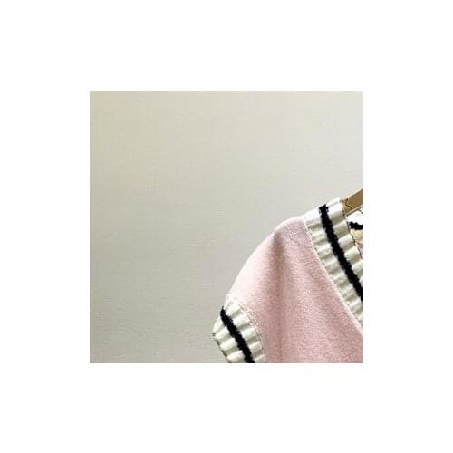 2021 Early Spring and Summer New Female V-neck College Style Reduced Collar Knitted Vest Top SW585