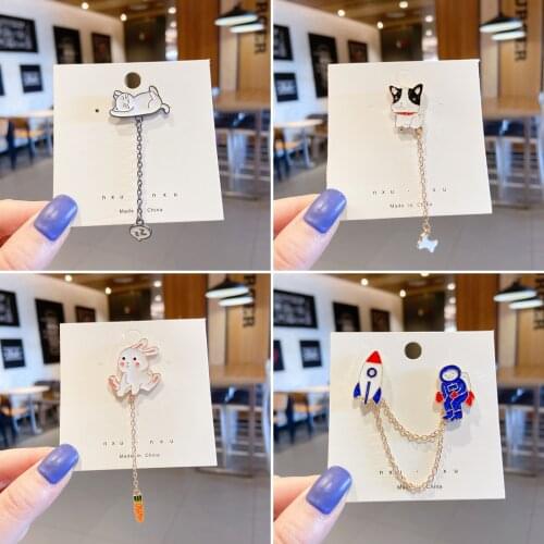 Metal Chain Series Pin Cat Planet Puppy Rabbit Astronaut Dolphin Bowl Airplane Rocket Brooch Metal Enamel Brooch Friend Gift