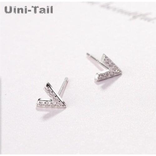 Uini-Tail hot sale new 925 sterling silver simple English letter V micro stud earrings small and sweet dynamic hypoallergenic