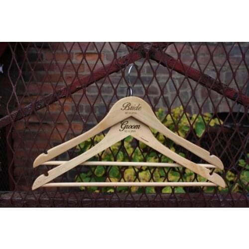 Bride and groom wedding hanger, custom engraved Hanger with date, Wedding dress Hangers, Bride Hanger