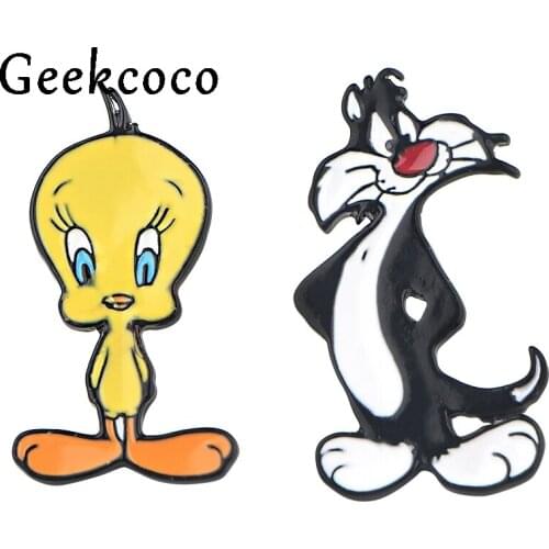 J1040 Cartoon Cat And Bird Enamel Pins Brooches Badges Lapel pin For Clothes Backpack Pins Jewelry gift for Kids friends