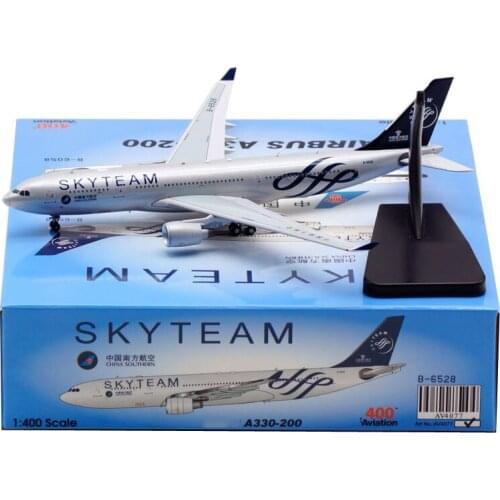 Diecast Alloy 1:400 A330-200 B-6528 Model Skyteam China Southern Airline Metal Aircraft Plane Collectible Display Toy Collection