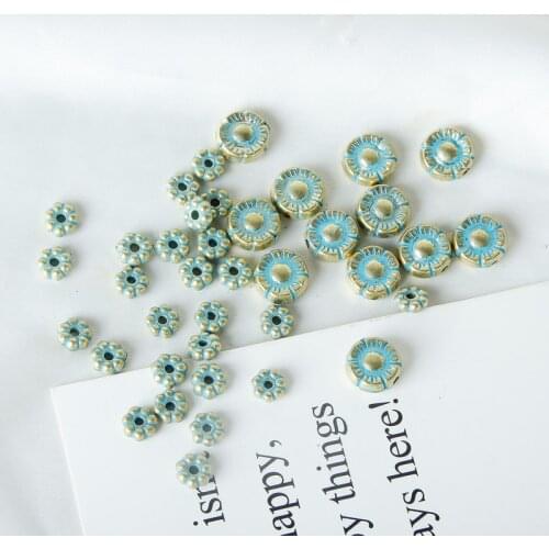 Custom-made blue painted gold spray gold small flower resin beads DIY hand-made bracelet necklace jewelry accessories