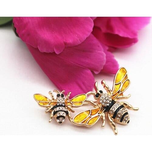 Bee Brooch Enamel Corsage Decoration Jewelry Exquisite Luxury Insect Pins Badge Fashion Rhinestone Yellow Pin Antique