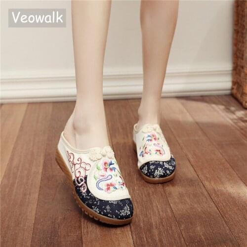 Veowalk Handmade Summer Women Canvas Close Toe Slippers Chinese Knot Ladies Casual Cotton Embroidered Mules Shoes Platforms