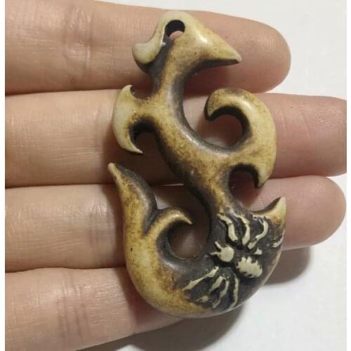 16 pcs Sale Yak Bone Necklace Pendant Charm Mens Carve Spider Hook Simulation