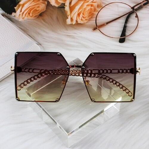 Trending Square Women Sunglasses Vintage American Style Chain Leg Glasses Gradients Lenses Luxury Designer Men Driving Eyeglasse
