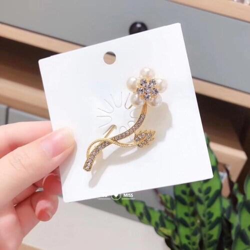 Free Shipping High Quality Vintage Gold Brooch Pins Austria Crystals Imitation Pearl Flower Brooch Wedding Accessories