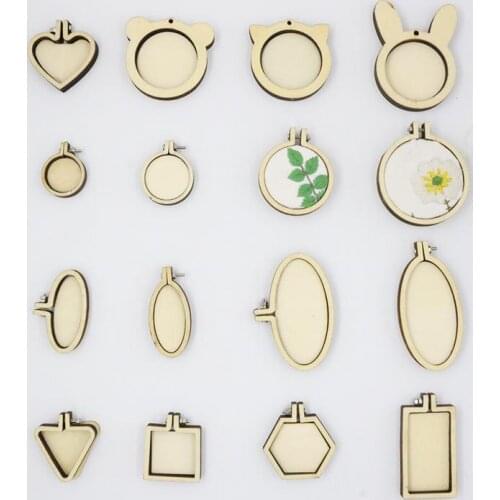 Mini Wooden Embroidery Hoop Ring Cross Stitch Frame Handmade Pendant Crafts Embroidery Circle Sewing Kit DIY Craft Gift Tool