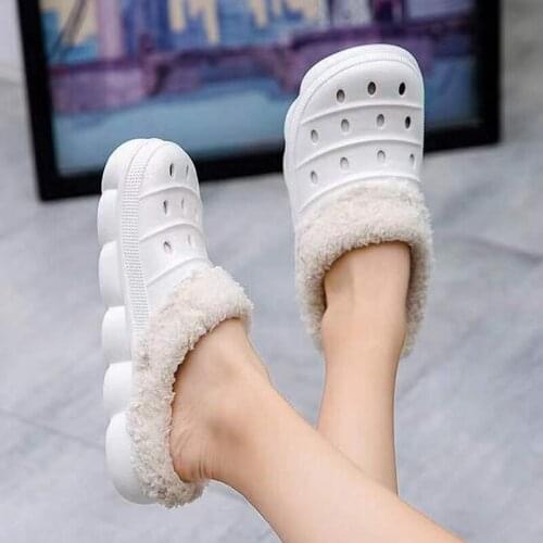 RH Unisex Winter Clogs Shoes Fluffy Fur Warming Eva Lightweight Hole Slippers Men Black Women White Indoor Sandals